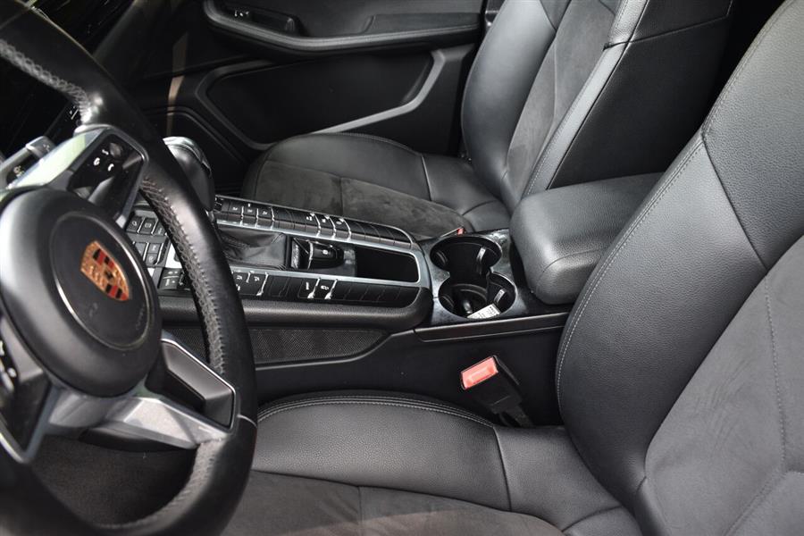 2018 Porsche Macan Base AWD 4dr SUV, available for sale in Great Neck, New York | Camy Cars. Great Neck, New York 2018 Porsche Macan Base AWD 4dr SUV, available for sale in Great Neck, New York | Camy Cars. Great Neck, New York