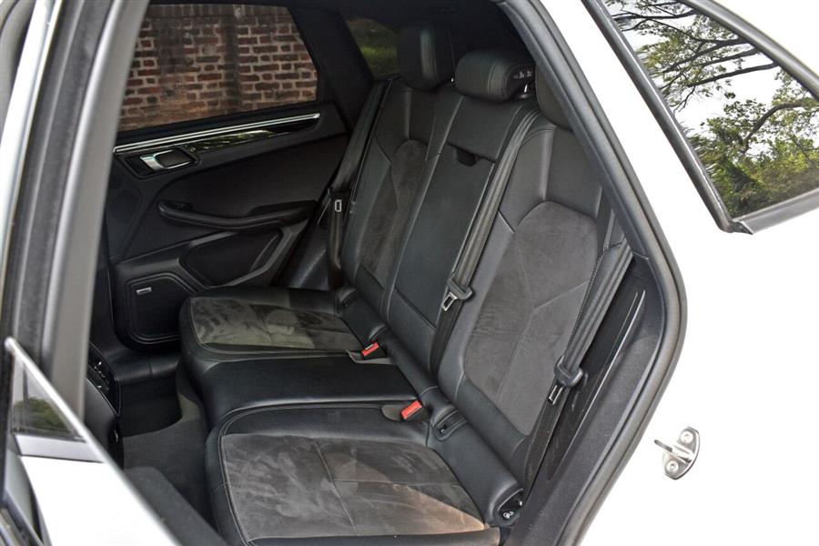 2018 Porsche Macan Base AWD 4dr SUV, available for sale in Great Neck, New York | Camy Cars. Great Neck, New York 2018 Porsche Macan Base AWD 4dr SUV, available for sale in Great Neck, New York | Camy Cars. Great Neck, New York
