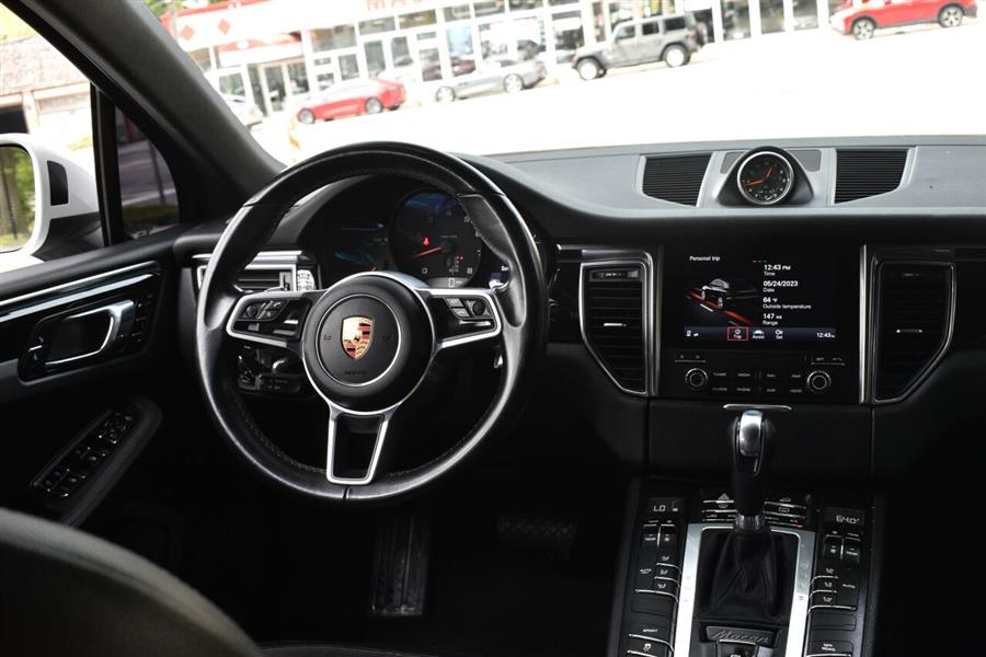 2018 Porsche Macan Base AWD 4dr SUV, available for sale in Great Neck, New York | Camy Cars. Great Neck, New York 2018 Porsche Macan Base AWD 4dr SUV, available for sale in Great Neck, New York | Camy Cars. Great Neck, New York