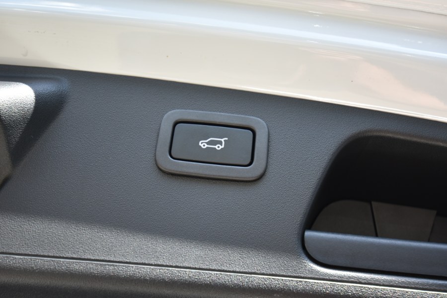 2020 Jaguar E-PACE P300 AWD R-Dynamic SE, available for sale in Waterbury, Connecticut | Highline Car Connection. Waterbury, Connecticut 2020 Jaguar E-PACE P300 AWD R-Dynamic SE, available for sale in Waterbury, Connecticut | Highline Car Connection. Waterbury, Connecticut