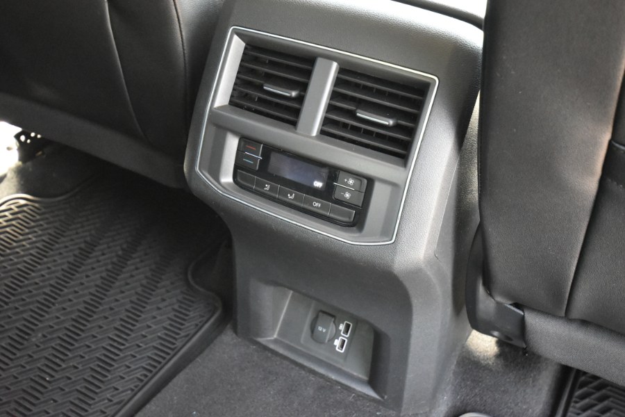 2018 Volkswagen Atlas 3.6L V6 SE 4MOTION, available for sale in Waterbury, Connecticut | Highline Car Connection. Waterbury, Connecticut 2018 Volkswagen Atlas 3.6L V6 SE 4MOTION, available for sale in Waterbury, Connecticut | Highline Car Connection. Waterbury, Connecticut