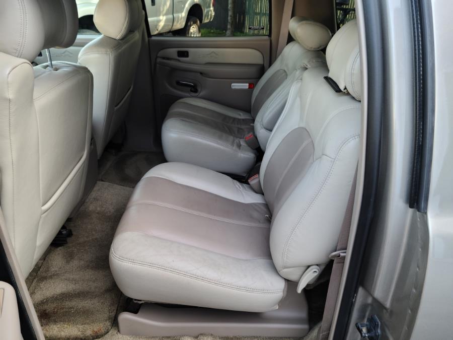 2002 GMC Yukon XL Denali 4dr 1500 AWD, available for sale in Milford, Connecticut | Chip's Auto Sales Inc. Milford, Connecticut 2002 GMC Yukon XL Denali 4dr 1500 AWD, available for sale in Milford, Connecticut | Chip's Auto Sales Inc. Milford, Connecticut