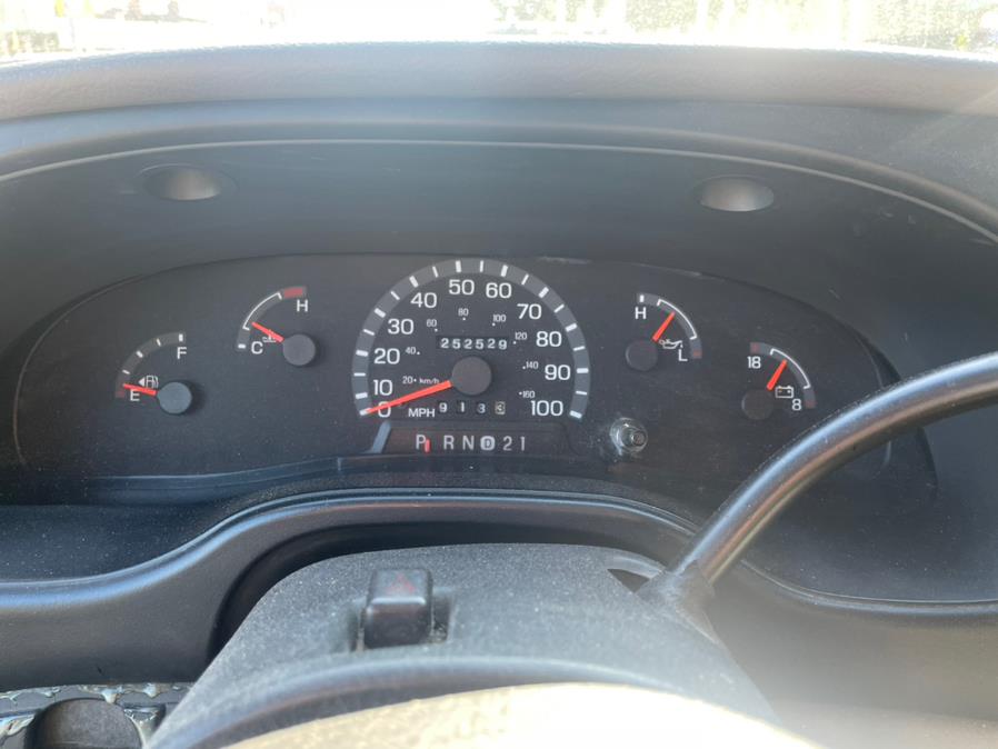 2002 Ford Econoline E-350 Super Duty XLT, available for sale in Jamaica, New York | Sylhet Motors Inc.. Jamaica, New York 2002 Ford Econoline E-350 Super Duty XLT, available for sale in Jamaica, New York | Sylhet Motors Inc.. Jamaica, New York