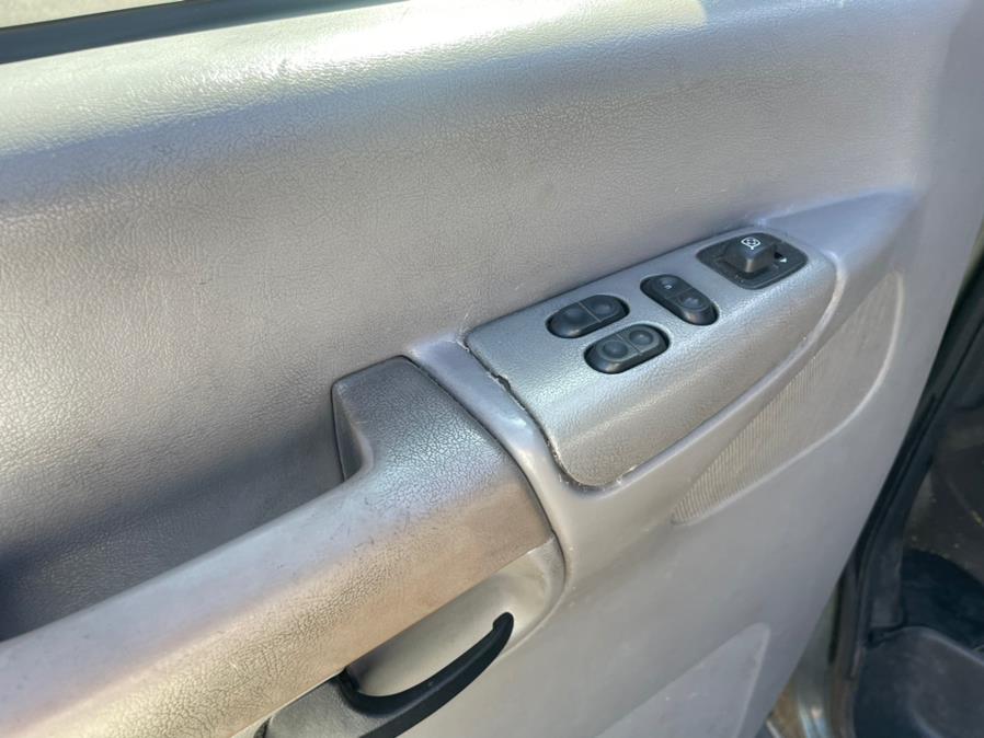 2002 Ford Econoline E-350 Super Duty XLT, available for sale in Jamaica, New York | Sylhet Motors Inc.. Jamaica, New York 2002 Ford Econoline E-350 Super Duty XLT, available for sale in Jamaica, New York | Sylhet Motors Inc.. Jamaica, New York