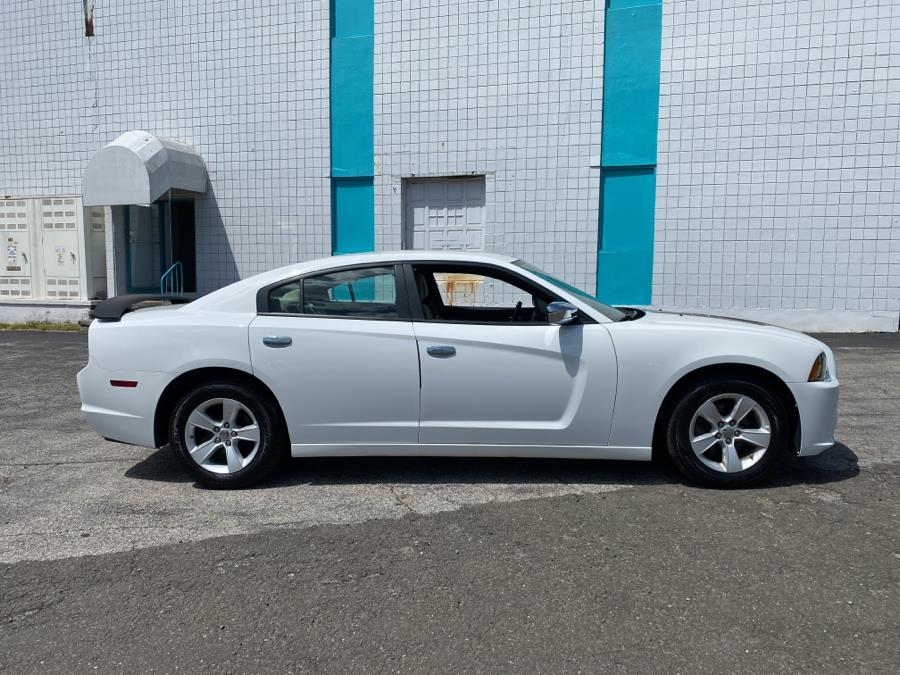 2014 Dodge Charger 4dr Sdn SE RWD, available for sale in Milford, Connecticut | Dealertown Auto Wholesalers. Milford, Connecticut 2014 Dodge Charger 4dr Sdn SE RWD, available for sale in Milford, Connecticut | Dealertown Auto Wholesalers. Milford, Connecticut