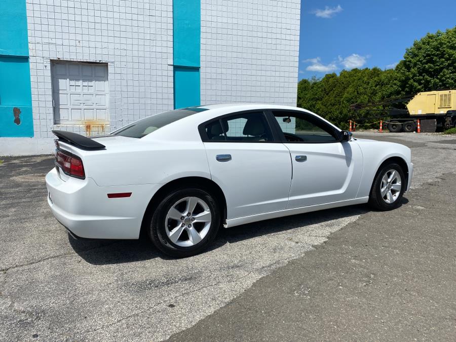 2014 Dodge Charger 4dr Sdn SE RWD, available for sale in Milford, Connecticut | Dealertown Auto Wholesalers. Milford, Connecticut 2014 Dodge Charger 4dr Sdn SE RWD, available for sale in Milford, Connecticut | Dealertown Auto Wholesalers. Milford, Connecticut