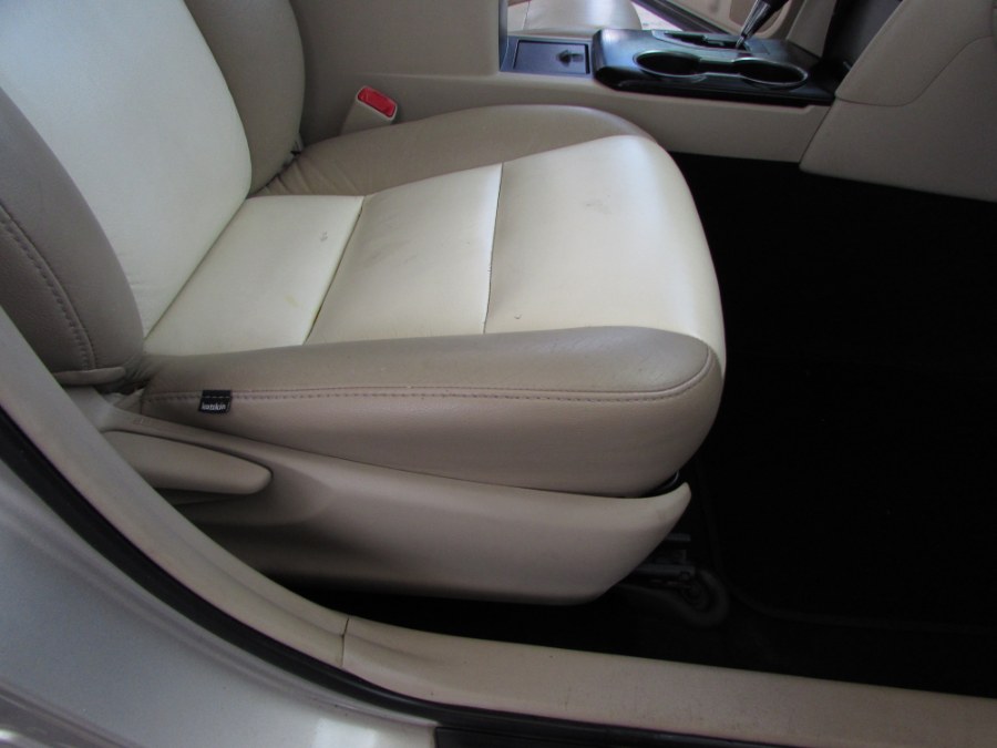 2013 Toyota Camry 4dr Sdn I4 Auto LE (Natl), available for sale in Orlando, Florida | VIP Auto Enterprise, Inc. Orlando, Florida 2013 Toyota Camry 4dr Sdn I4 Auto LE (Natl), available for sale in Orlando, Florida | VIP Auto Enterprise, Inc. Orlando, Florida