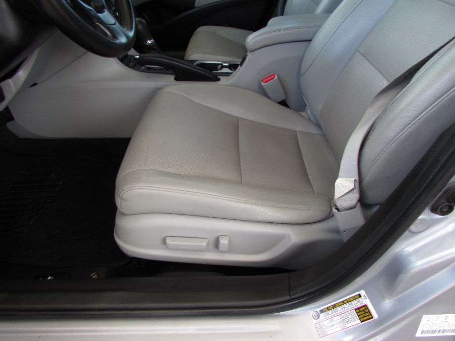2017 Acura ILX Sedan w/Technology Plus Pkg, available for sale in Orlando, Florida | VIP Auto Enterprise, Inc. Orlando, Florida 2017 Acura ILX Sedan w/Technology Plus Pkg, available for sale in Orlando, Florida | VIP Auto Enterprise, Inc. Orlando, Florida