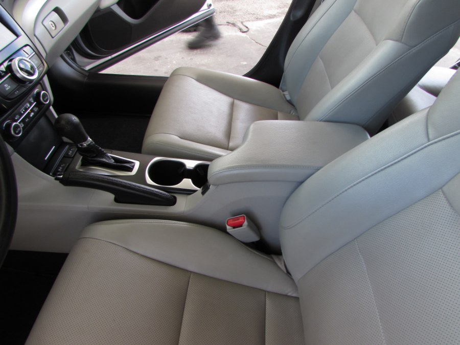 2017 Acura ILX Sedan w/Technology Plus Pkg, available for sale in Orlando, Florida | VIP Auto Enterprise, Inc. Orlando, Florida 2017 Acura ILX Sedan w/Technology Plus Pkg, available for sale in Orlando, Florida | VIP Auto Enterprise, Inc. Orlando, Florida