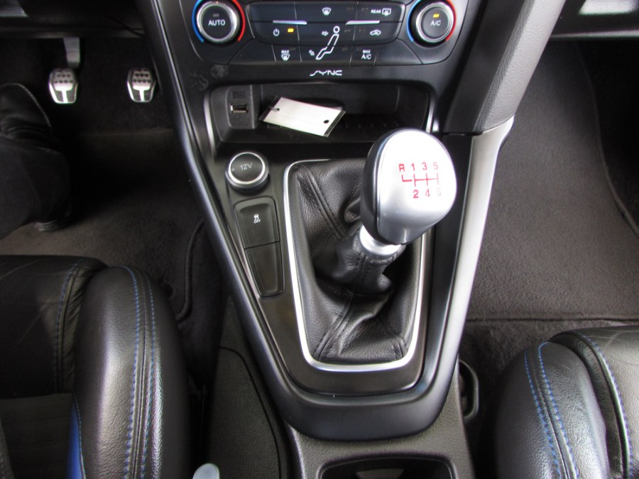 2016 Ford Focus 5dr HB ST, available for sale in Orlando, Florida | VIP Auto Enterprise, Inc. Orlando, Florida 2016 Ford Focus 5dr HB ST, available for sale in Orlando, Florida | VIP Auto Enterprise, Inc. Orlando, Florida