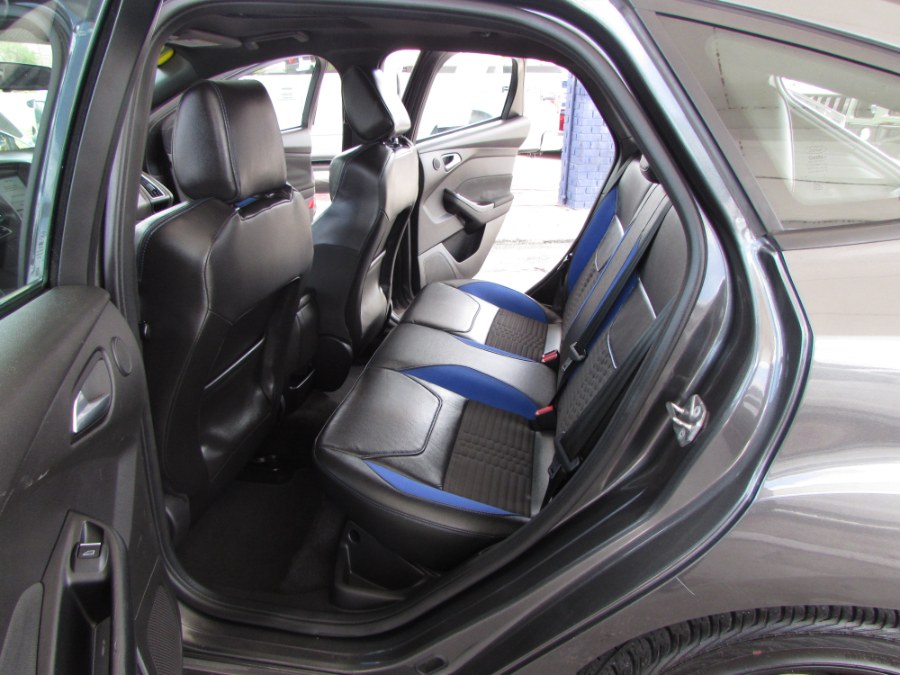 2016 Ford Focus 5dr HB ST, available for sale in Orlando, Florida | VIP Auto Enterprise, Inc. Orlando, Florida 2016 Ford Focus 5dr HB ST, available for sale in Orlando, Florida | VIP Auto Enterprise, Inc. Orlando, Florida