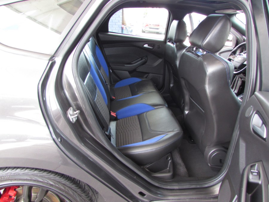 2016 Ford Focus 5dr HB ST, available for sale in Orlando, Florida | VIP Auto Enterprise, Inc. Orlando, Florida 2016 Ford Focus 5dr HB ST, available for sale in Orlando, Florida | VIP Auto Enterprise, Inc. Orlando, Florida