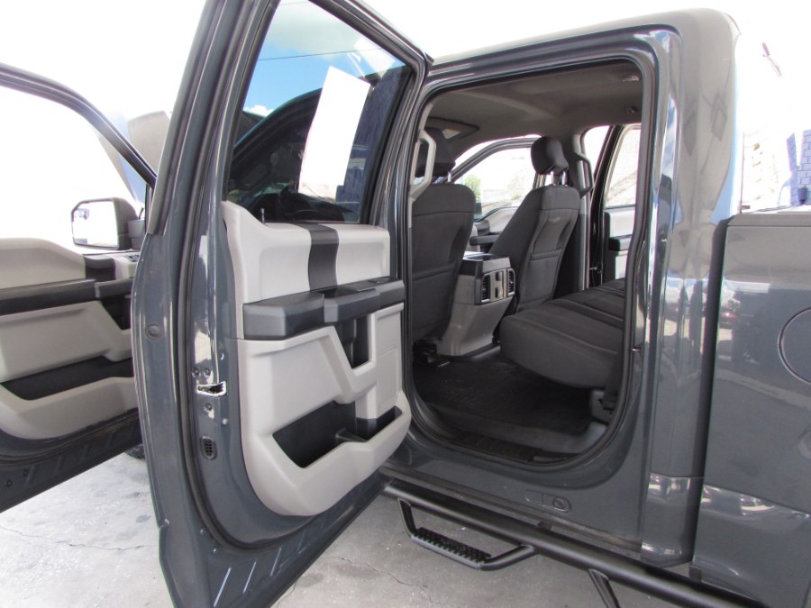 2017 Ford F-150 XL 4WD SuperCrew 5.5'' Box, available for sale in Orlando, Florida | VIP Auto Enterprise, Inc. Orlando, Florida 2017 Ford F-150 XL 4WD SuperCrew 5.5'' Box, available for sale in Orlando, Florida | VIP Auto Enterprise, Inc. Orlando, Florida
