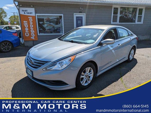 Used Hyundai Sonata 4dr Sdn 2.4L Auto GLS PZEV 2014 | M&M Motors International. Clinton, Connecticut