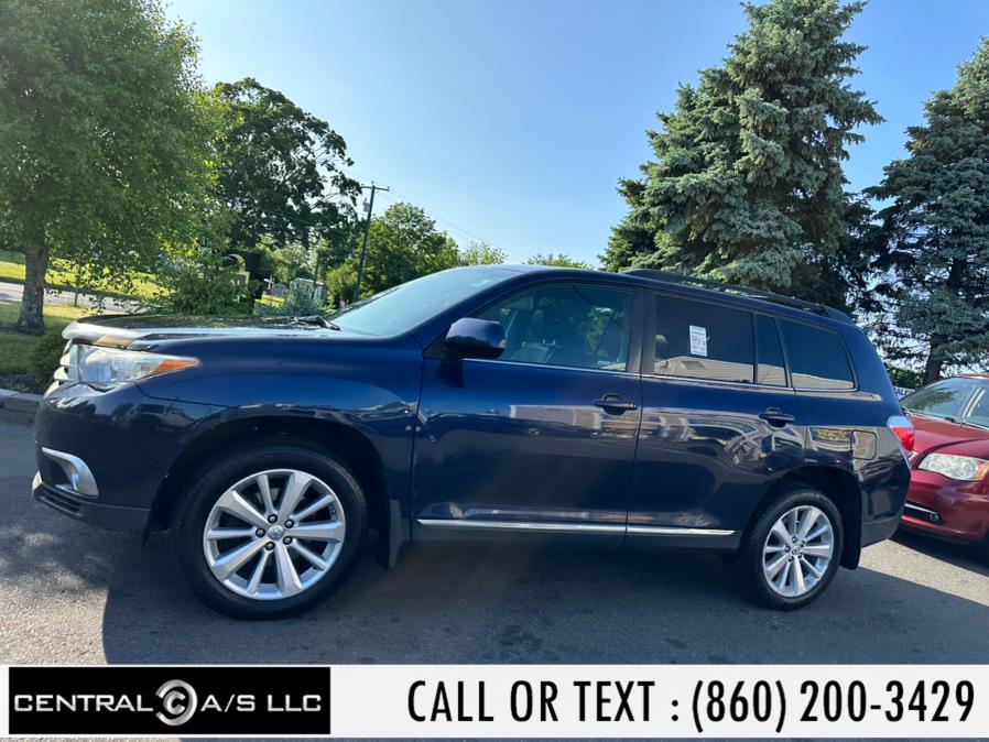 2012 Toyota Highlander 4WD 4dr V6 (Natl), available for sale in East Windsor, Connecticut | Central A/S LLC. East Windsor, Connecticut 2012 Toyota Highlander 4WD 4dr V6 (Natl), available for sale in East Windsor, Connecticut | Central A/S LLC. East Windsor, Connecticut