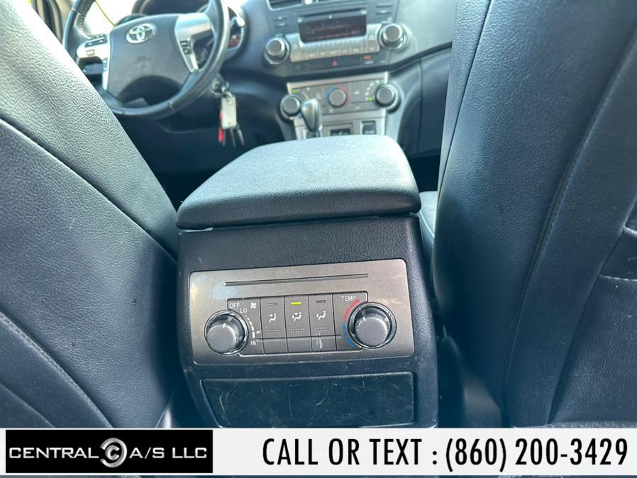 2012 Toyota Highlander 4WD 4dr V6 (Natl), available for sale in East Windsor, Connecticut | Central A/S LLC. East Windsor, Connecticut 2012 Toyota Highlander 4WD 4dr V6 (Natl), available for sale in East Windsor, Connecticut | Central A/S LLC. East Windsor, Connecticut
