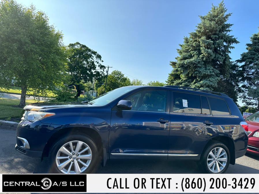 2012 Toyota Highlander 4WD 4dr V6 (Natl), available for sale in East Windsor, Connecticut | Central A/S LLC. East Windsor, Connecticut 2012 Toyota Highlander 4WD 4dr V6 (Natl), available for sale in East Windsor, Connecticut | Central A/S LLC. East Windsor, Connecticut