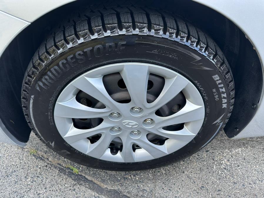 2012 Hyundai Elantra 4dr Sdn Auto Limited, available for sale in Taunton, Massachusetts | Rt 138 Auto Center Inc . Taunton, Massachusetts 2012 Hyundai Elantra 4dr Sdn Auto Limited, available for sale in Taunton, Massachusetts | Rt 138 Auto Center Inc . Taunton, Massachusetts