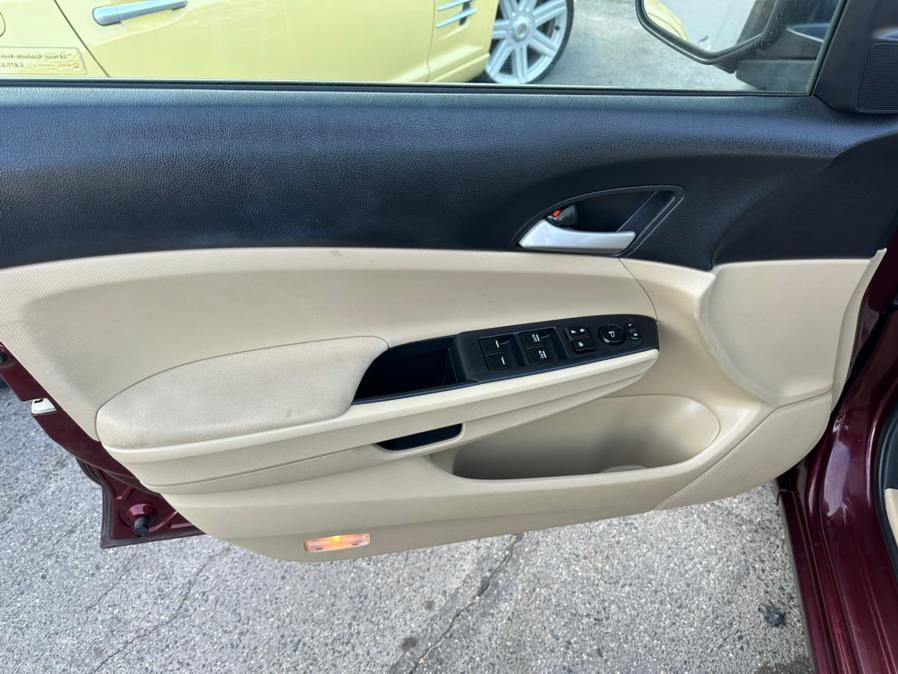 2011 Honda Accord Sdn 4dr I4 Auto LX-P PZEV, available for sale in Taunton, Massachusetts | Rt 138 Auto Center Inc . Taunton, Massachusetts 2011 Honda Accord Sdn 4dr I4 Auto LX-P PZEV, available for sale in Taunton, Massachusetts | Rt 138 Auto Center Inc . Taunton, Massachusetts