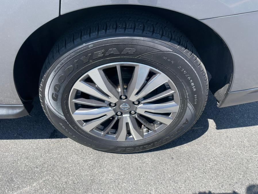 2019 Nissan Pathfinder 4x4 S, available for sale in Brooklyn, New York | Worlds Best Auto Inc. Brooklyn, New York 2019 Nissan Pathfinder 4x4 S, available for sale in Brooklyn, New York | Worlds Best Auto Inc. Brooklyn, New York