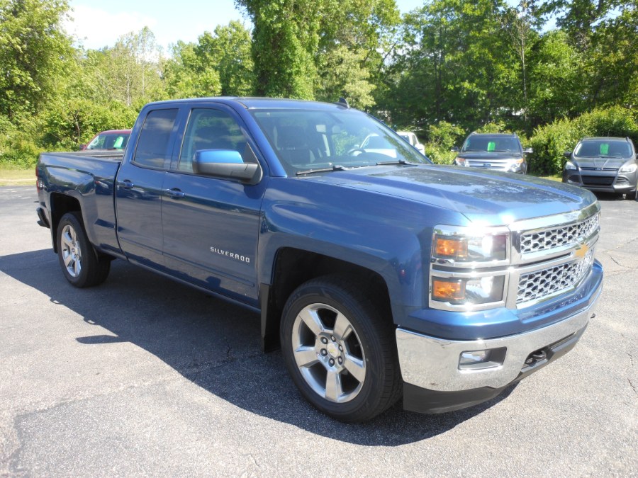 2015 Chevrolet Silverado 1500 4WD Double Cab 143.5" LT w/1LT, available for sale in Yantic, Connecticut | Yantic Auto Center. Yantic, Connecticut