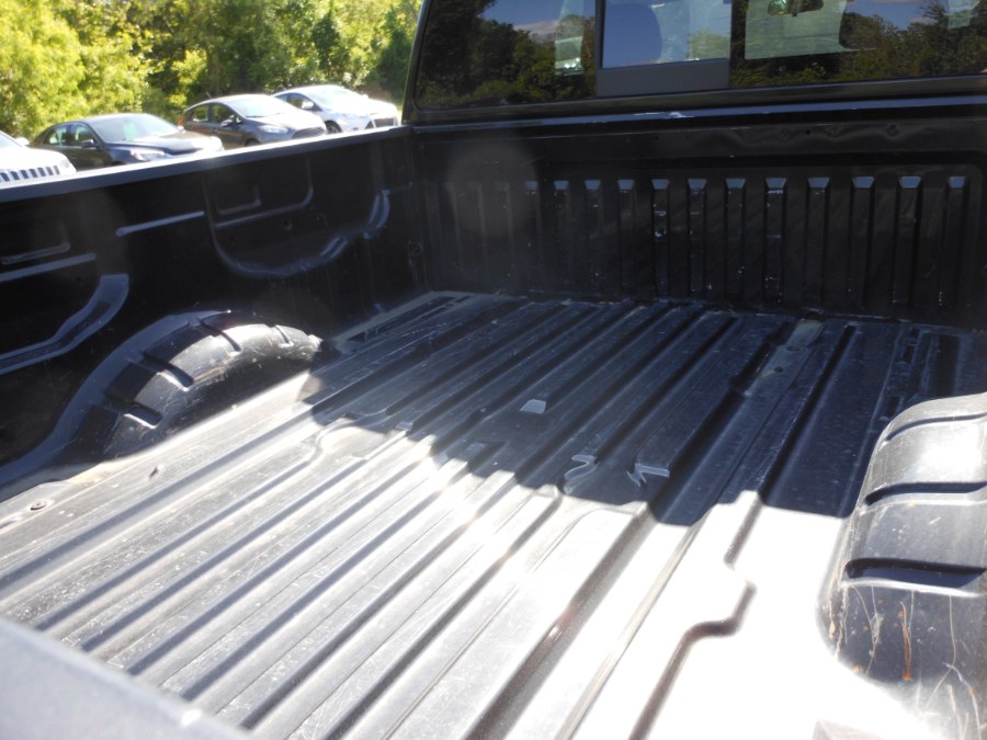 2017 Nissan Titan 4x4 King Cab SV, available for sale in Yantic, Connecticut | Yantic Auto Center. Yantic, Connecticut 2017 Nissan Titan 4x4 King Cab SV, available for sale in Yantic, Connecticut | Yantic Auto Center. Yantic, Connecticut