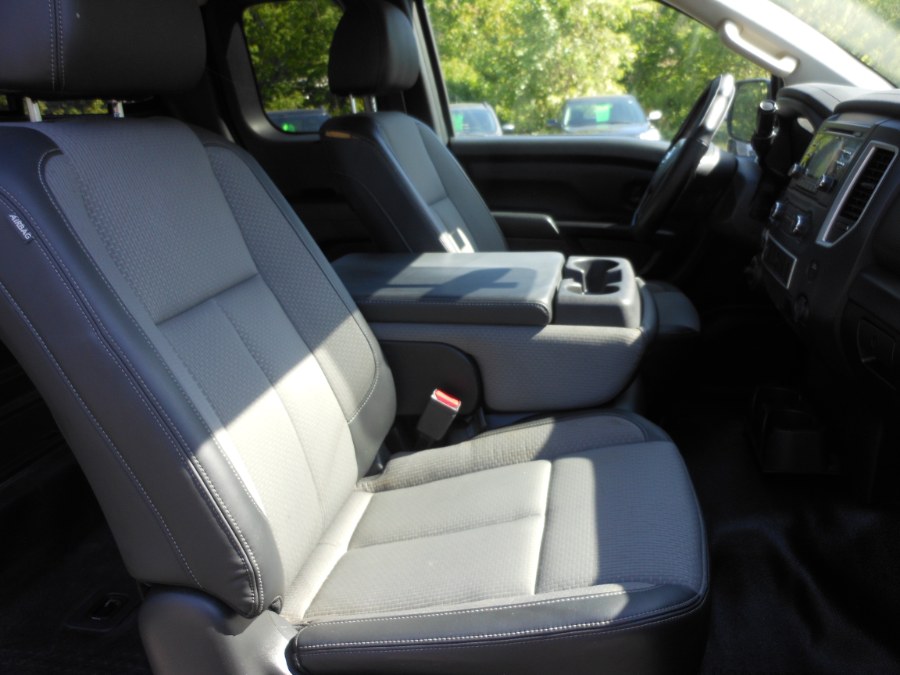 2017 Nissan Titan 4x4 King Cab SV, available for sale in Yantic, Connecticut | Yantic Auto Center. Yantic, Connecticut 2017 Nissan Titan 4x4 King Cab SV, available for sale in Yantic, Connecticut | Yantic Auto Center. Yantic, Connecticut