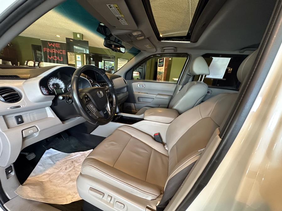 2015 Honda Pilot 4WD 4dr EX-L, available for sale in West Hartford, Connecticut | AutoMax. West Hartford, Connecticut 2015 Honda Pilot 4WD 4dr EX-L, available for sale in West Hartford, Connecticut | AutoMax. West Hartford, Connecticut