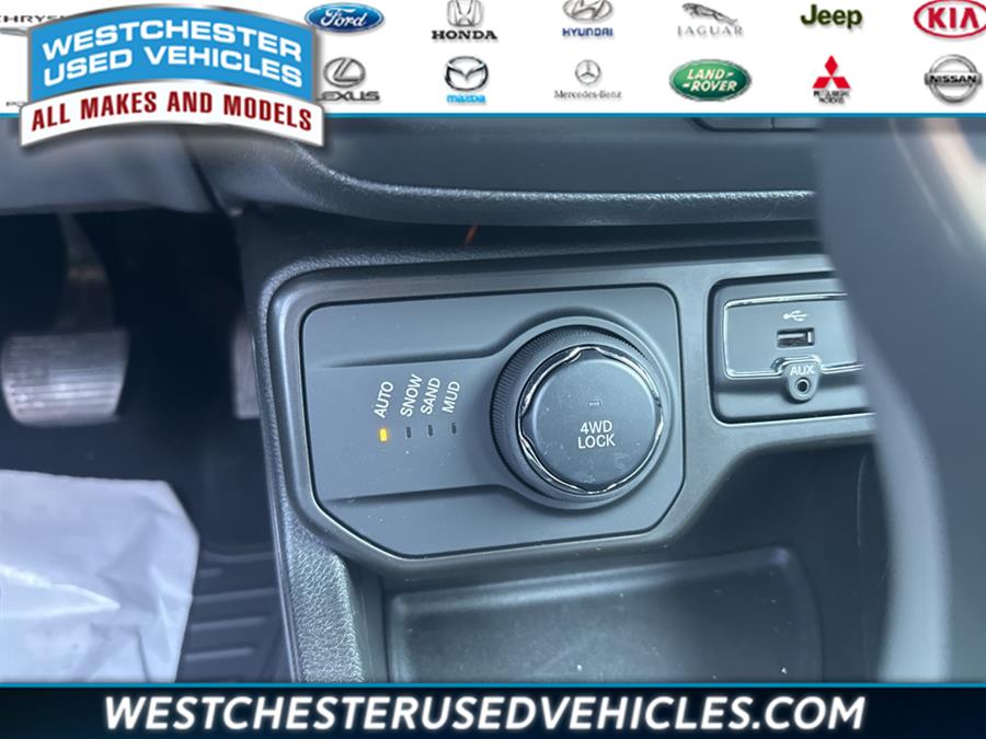 2021 Jeep Renegade Latitude, available for sale in White Plains, New York | Westchester Used Vehicles. White Plains, New York 2021 Jeep Renegade Latitude, available for sale in White Plains, New York | Westchester Used Vehicles. White Plains, New York