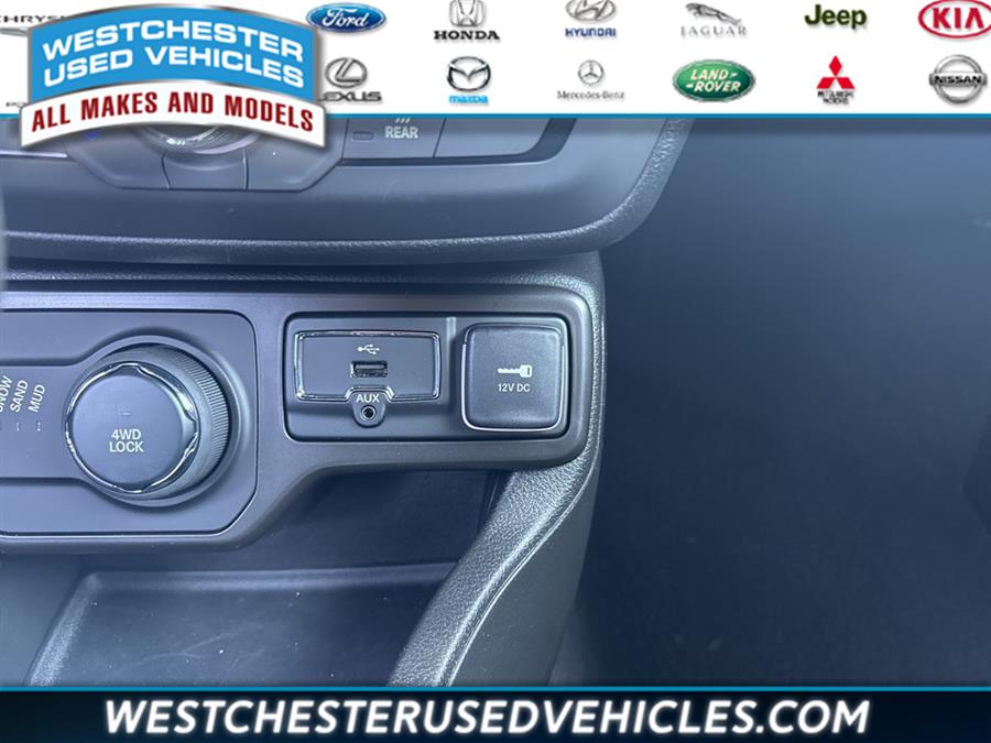 2021 Jeep Renegade Latitude, available for sale in White Plains, New York | Westchester Used Vehicles. White Plains, New York 2021 Jeep Renegade Latitude, available for sale in White Plains, New York | Westchester Used Vehicles. White Plains, New York
