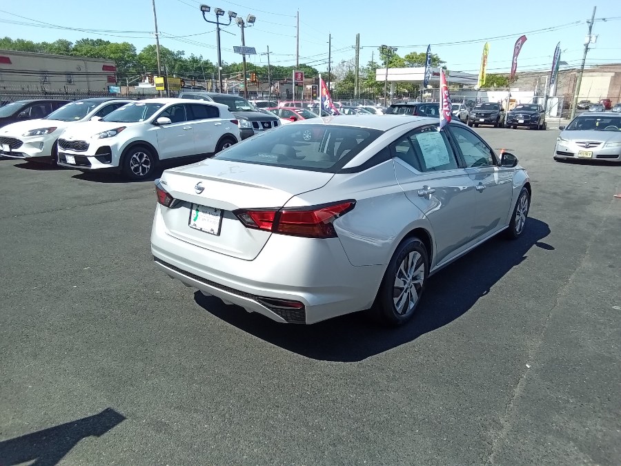 2021 Nissan Altima 2.5 S Sedan, available for sale in Irvington, New Jersey | NJ Used Cars Center. Irvington, New Jersey 2021 Nissan Altima 2.5 S Sedan, available for sale in Irvington, New Jersey | NJ Used Cars Center. Irvington, New Jersey