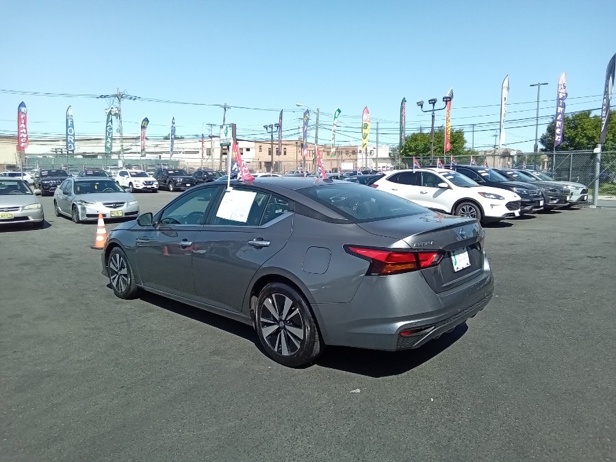 2022 Nissan Altima 2.5 SV Sedan, available for sale in Irvington, New Jersey | NJ Used Cars Center. Irvington, New Jersey 2022 Nissan Altima 2.5 SV Sedan, available for sale in Irvington, New Jersey | NJ Used Cars Center. Irvington, New Jersey