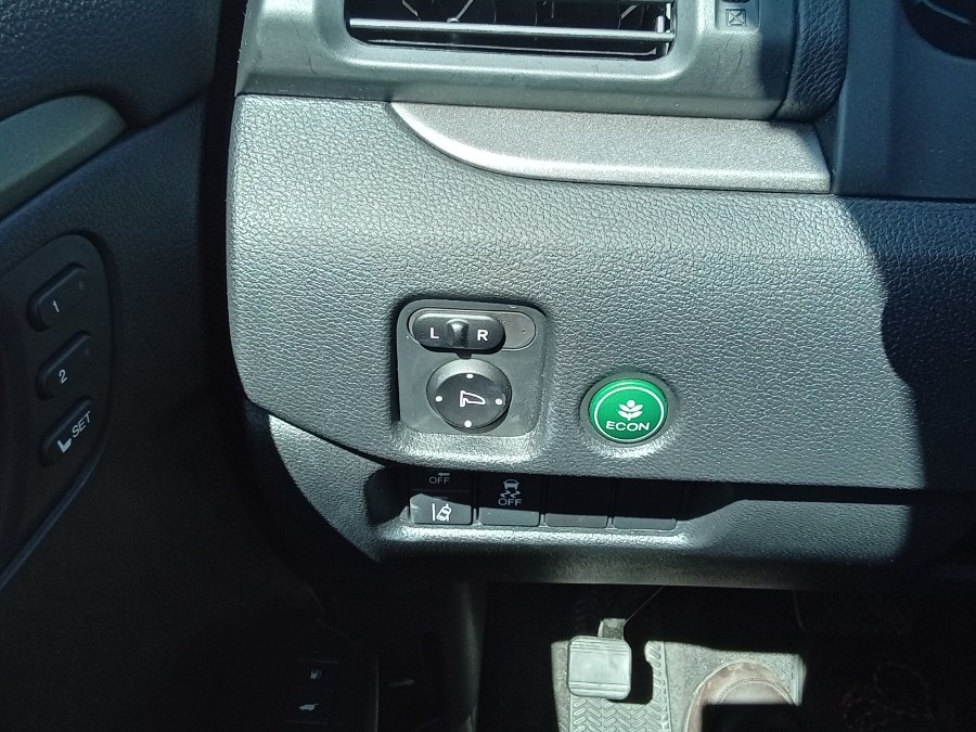 2020 Honda Pilot EX-L AWD, available for sale in Irvington, New Jersey | NJ Used Cars Center. Irvington, New Jersey 2020 Honda Pilot EX-L AWD, available for sale in Irvington, New Jersey | NJ Used Cars Center. Irvington, New Jersey