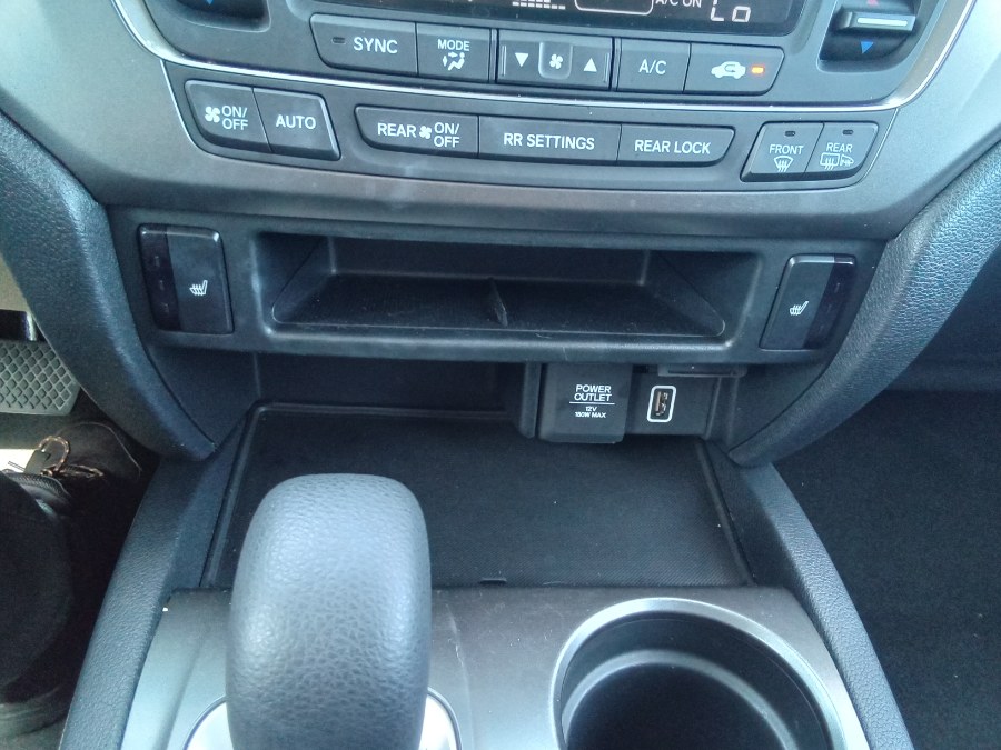 2020 Honda Pilot EX-L AWD, available for sale in Irvington, New Jersey | NJ Used Cars Center. Irvington, New Jersey 2020 Honda Pilot EX-L AWD, available for sale in Irvington, New Jersey | NJ Used Cars Center. Irvington, New Jersey