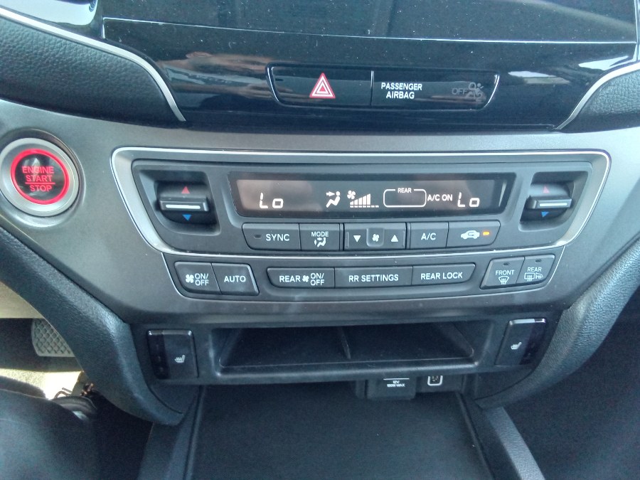 2020 Honda Pilot EX-L AWD, available for sale in Irvington, New Jersey | NJ Used Cars Center. Irvington, New Jersey 2020 Honda Pilot EX-L AWD, available for sale in Irvington, New Jersey | NJ Used Cars Center. Irvington, New Jersey