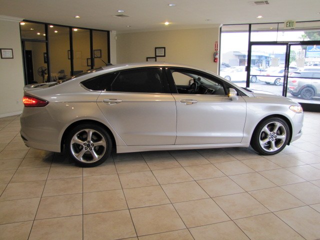 2014 Ford Fusion 4dr Sdn SE FWD, available for sale in Placentia, California | Auto Network Group Inc. Placentia, California 2014 Ford Fusion 4dr Sdn SE FWD, available for sale in Placentia, California | Auto Network Group Inc. Placentia, California