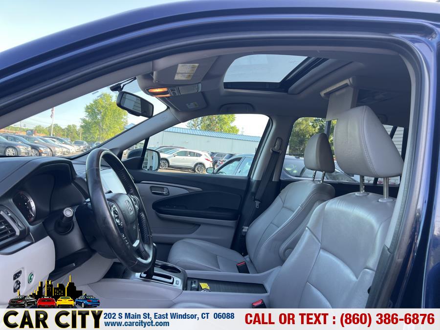 2017 Honda Pilot EX-L w/RES AWD, available for sale in East Windsor, Connecticut | Car City LLC. East Windsor, Connecticut 2017 Honda Pilot EX-L w/RES AWD, available for sale in East Windsor, Connecticut | Car City LLC. East Windsor, Connecticut