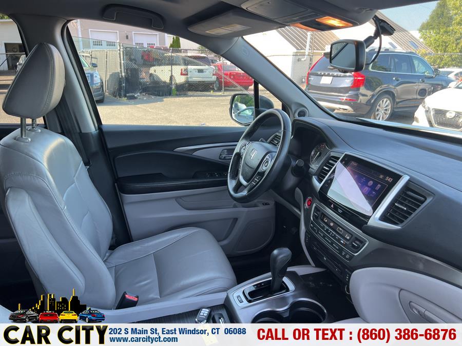 2017 Honda Pilot EX-L w/RES AWD, available for sale in East Windsor, Connecticut | Car City LLC. East Windsor, Connecticut 2017 Honda Pilot EX-L w/RES AWD, available for sale in East Windsor, Connecticut | Car City LLC. East Windsor, Connecticut