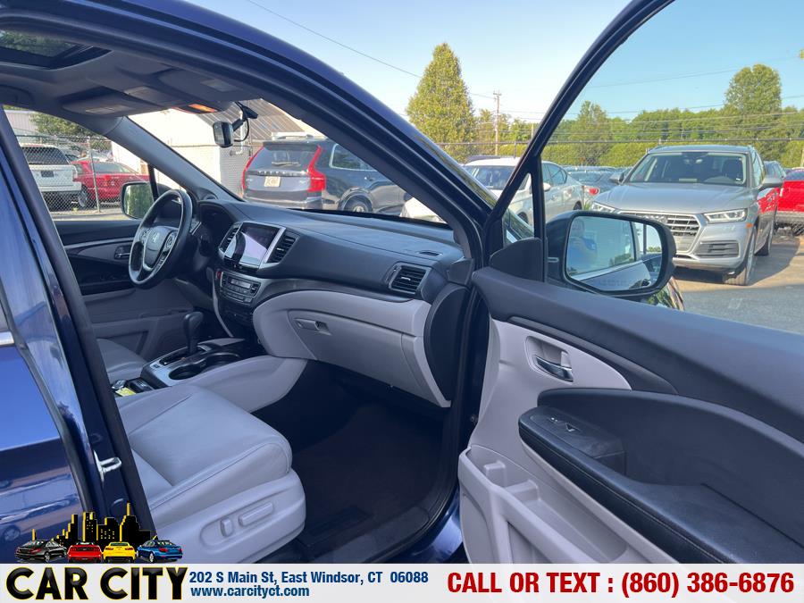 2017 Honda Pilot EX-L w/RES AWD, available for sale in East Windsor, Connecticut | Car City LLC. East Windsor, Connecticut 2017 Honda Pilot EX-L w/RES AWD, available for sale in East Windsor, Connecticut | Car City LLC. East Windsor, Connecticut
