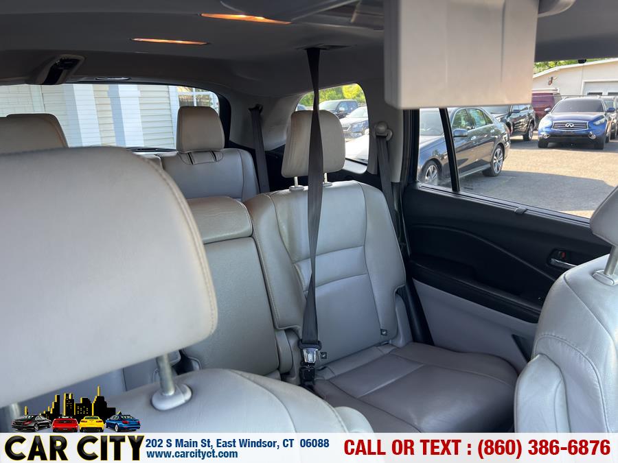 2017 Honda Pilot EX-L w/RES AWD, available for sale in East Windsor, Connecticut | Car City LLC. East Windsor, Connecticut 2017 Honda Pilot EX-L w/RES AWD, available for sale in East Windsor, Connecticut | Car City LLC. East Windsor, Connecticut