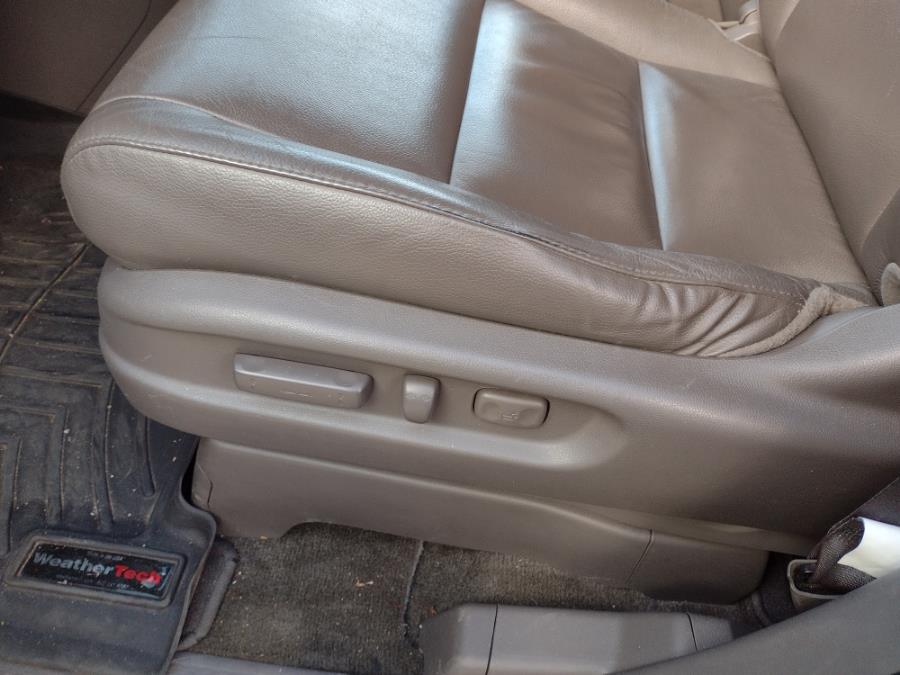 2014 Honda Odyssey 5dr EX-L w/Navi, available for sale in Chicopee, Massachusetts | Matts Auto Mall LLC. Chicopee, Massachusetts 2014 Honda Odyssey 5dr EX-L w/Navi, available for sale in Chicopee, Massachusetts | Matts Auto Mall LLC. Chicopee, Massachusetts