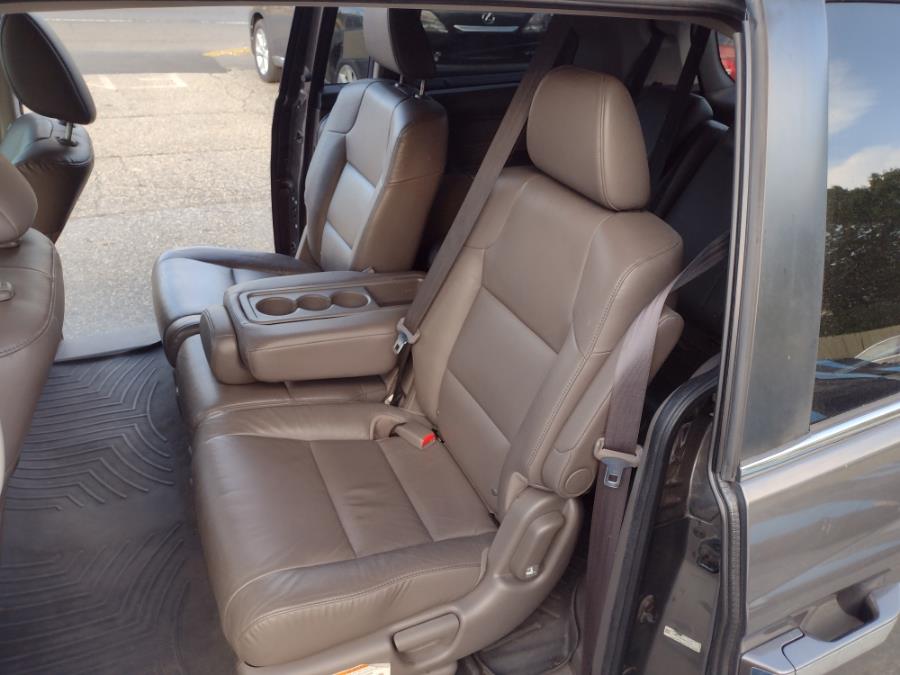 2014 Honda Odyssey 5dr EX-L w/Navi, available for sale in Chicopee, Massachusetts | Matts Auto Mall LLC. Chicopee, Massachusetts 2014 Honda Odyssey 5dr EX-L w/Navi, available for sale in Chicopee, Massachusetts | Matts Auto Mall LLC. Chicopee, Massachusetts