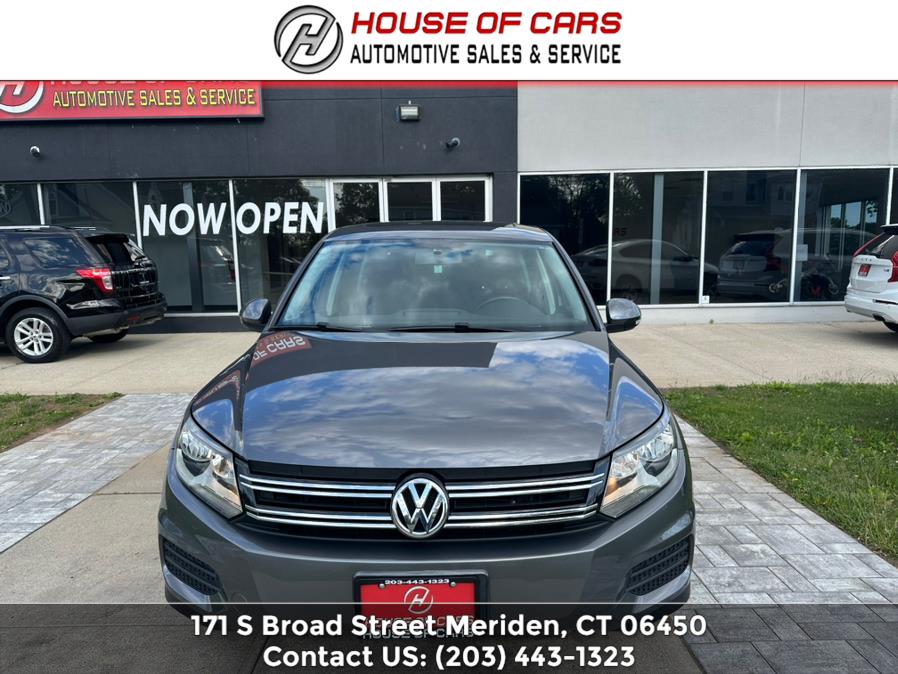 2013 Volkswagen Tiguan 4WD 4dr Auto S w/Sunroof, available for sale in Meriden, Connecticut | House of Cars CT. Meriden, Connecticut
