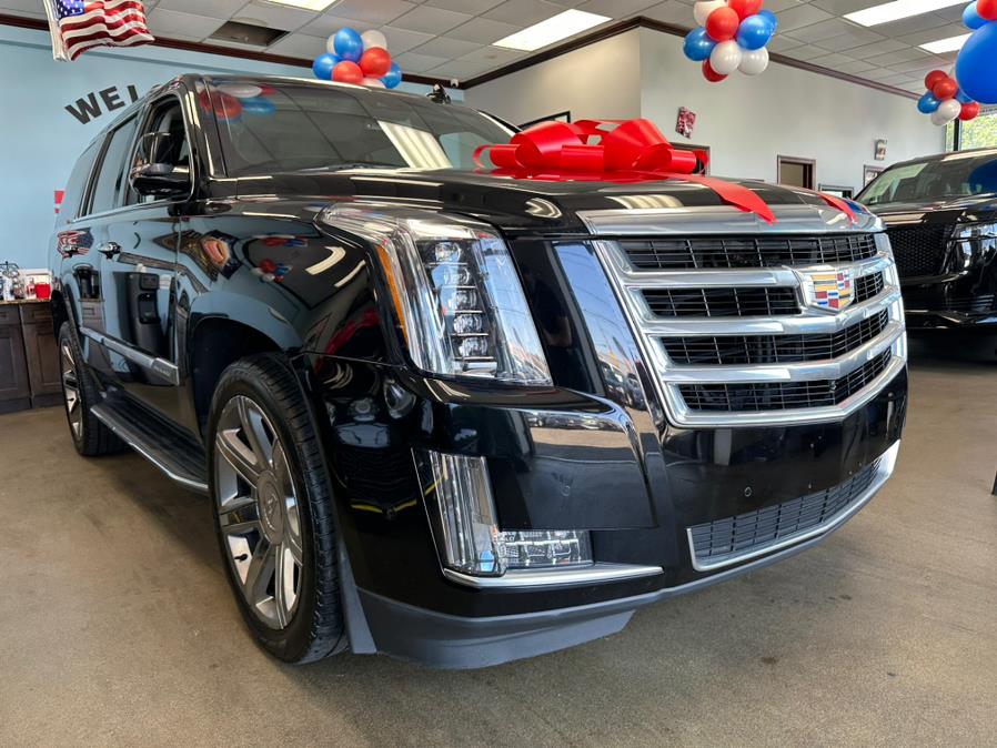 2019 Cadillac Escalade 4WD 4dr Luxury, available for sale in Inwood, New York | 5 Towns Drive. Inwood, New York 2019 Cadillac Escalade 4WD 4dr Luxury, available for sale in Inwood, New York | 5 Towns Drive. Inwood, New York