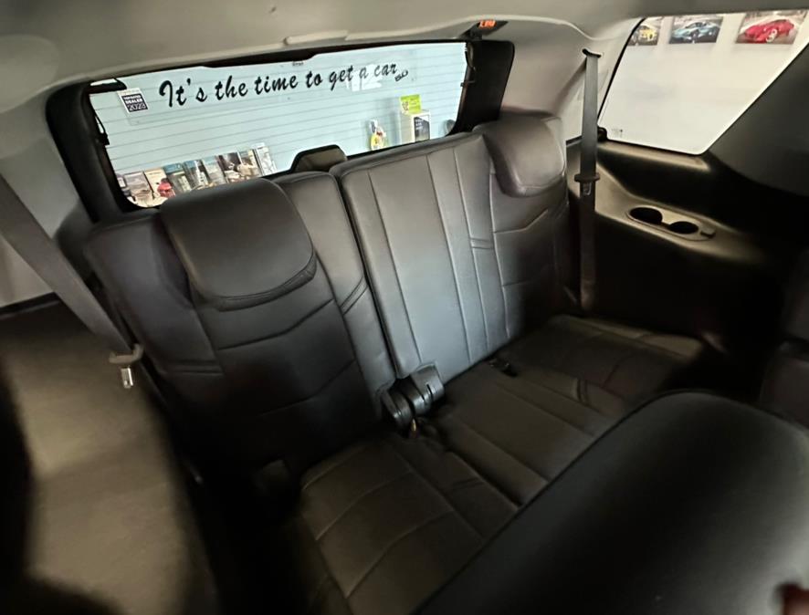 2019 Cadillac Escalade 4WD 4dr Luxury, available for sale in Inwood, New York | 5 Towns Drive. Inwood, New York 2019 Cadillac Escalade 4WD 4dr Luxury, available for sale in Inwood, New York | 5 Towns Drive. Inwood, New York