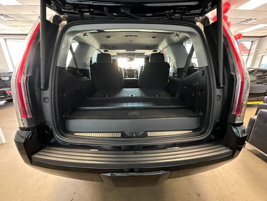 2019 Cadillac Escalade 4WD 4dr Luxury, available for sale in Inwood, New York | 5 Towns Drive. Inwood, New York 2019 Cadillac Escalade 4WD 4dr Luxury, available for sale in Inwood, New York | 5 Towns Drive. Inwood, New York