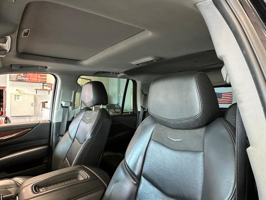 2019 Cadillac Escalade 4WD 4dr Luxury, available for sale in Inwood, New York | 5 Towns Drive. Inwood, New York 2019 Cadillac Escalade 4WD 4dr Luxury, available for sale in Inwood, New York | 5 Towns Drive. Inwood, New York