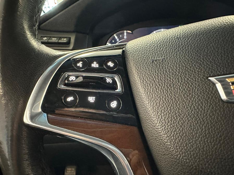 2019 Cadillac Escalade 4WD 4dr Luxury, available for sale in Inwood, New York | 5 Towns Drive. Inwood, New York 2019 Cadillac Escalade 4WD 4dr Luxury, available for sale in Inwood, New York | 5 Towns Drive. Inwood, New York
