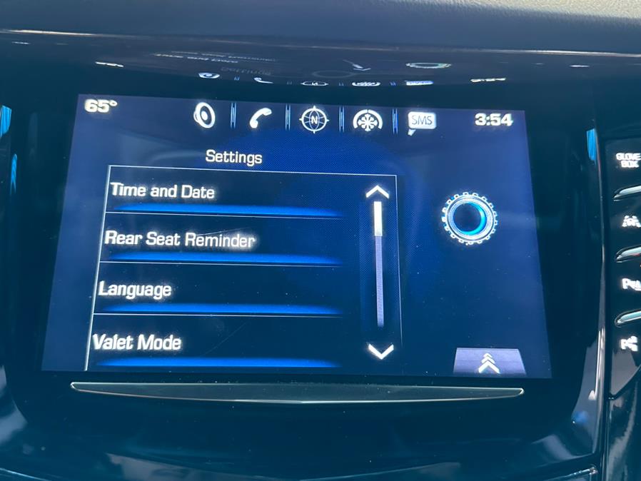 2019 Cadillac Escalade 4WD 4dr Luxury, available for sale in Inwood, New York | 5 Towns Drive. Inwood, New York 2019 Cadillac Escalade 4WD 4dr Luxury, available for sale in Inwood, New York | 5 Towns Drive. Inwood, New York