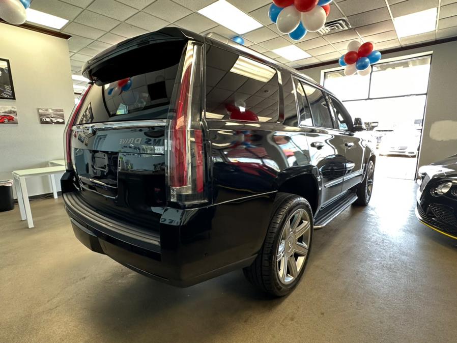 2019 Cadillac Escalade 4WD 4dr Luxury, available for sale in Inwood, New York | 5 Towns Drive. Inwood, New York 2019 Cadillac Escalade 4WD 4dr Luxury, available for sale in Inwood, New York | 5 Towns Drive. Inwood, New York